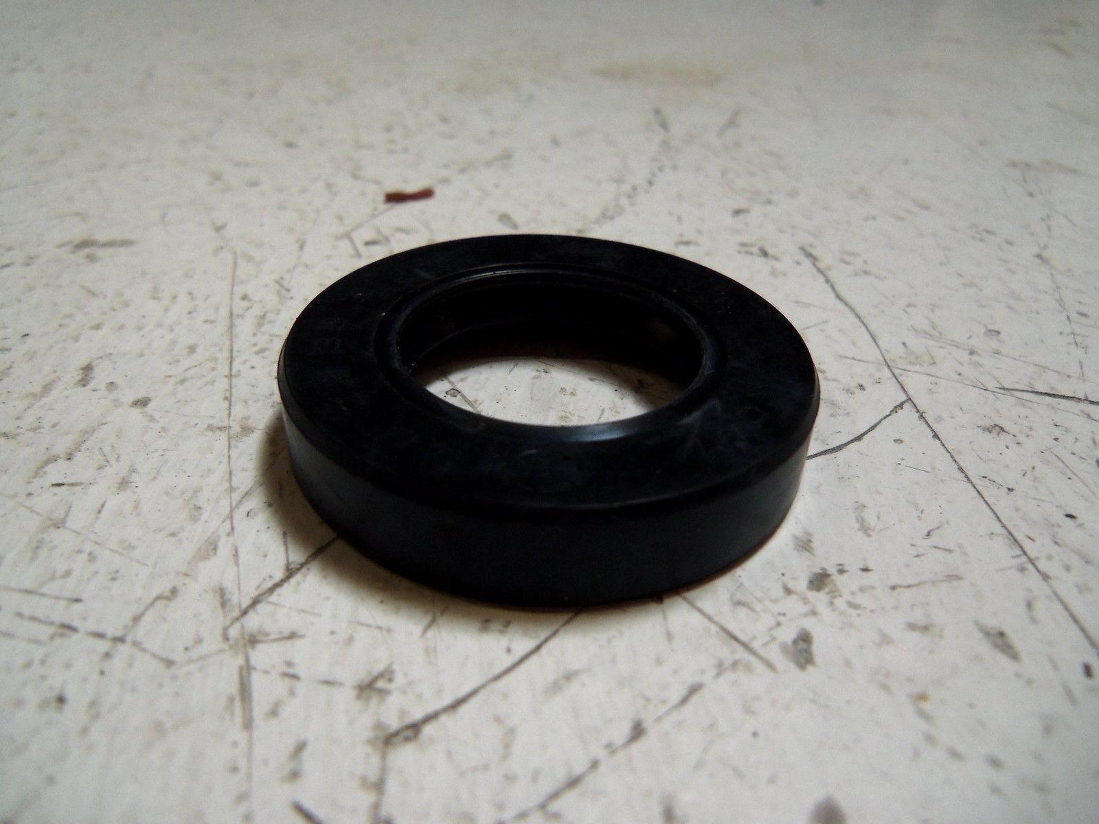 LOT OF 3 YAMAHA GENUINE 93102-22189 SD-TYPE OIL SEAL *NEW IN FACTORY BAG*