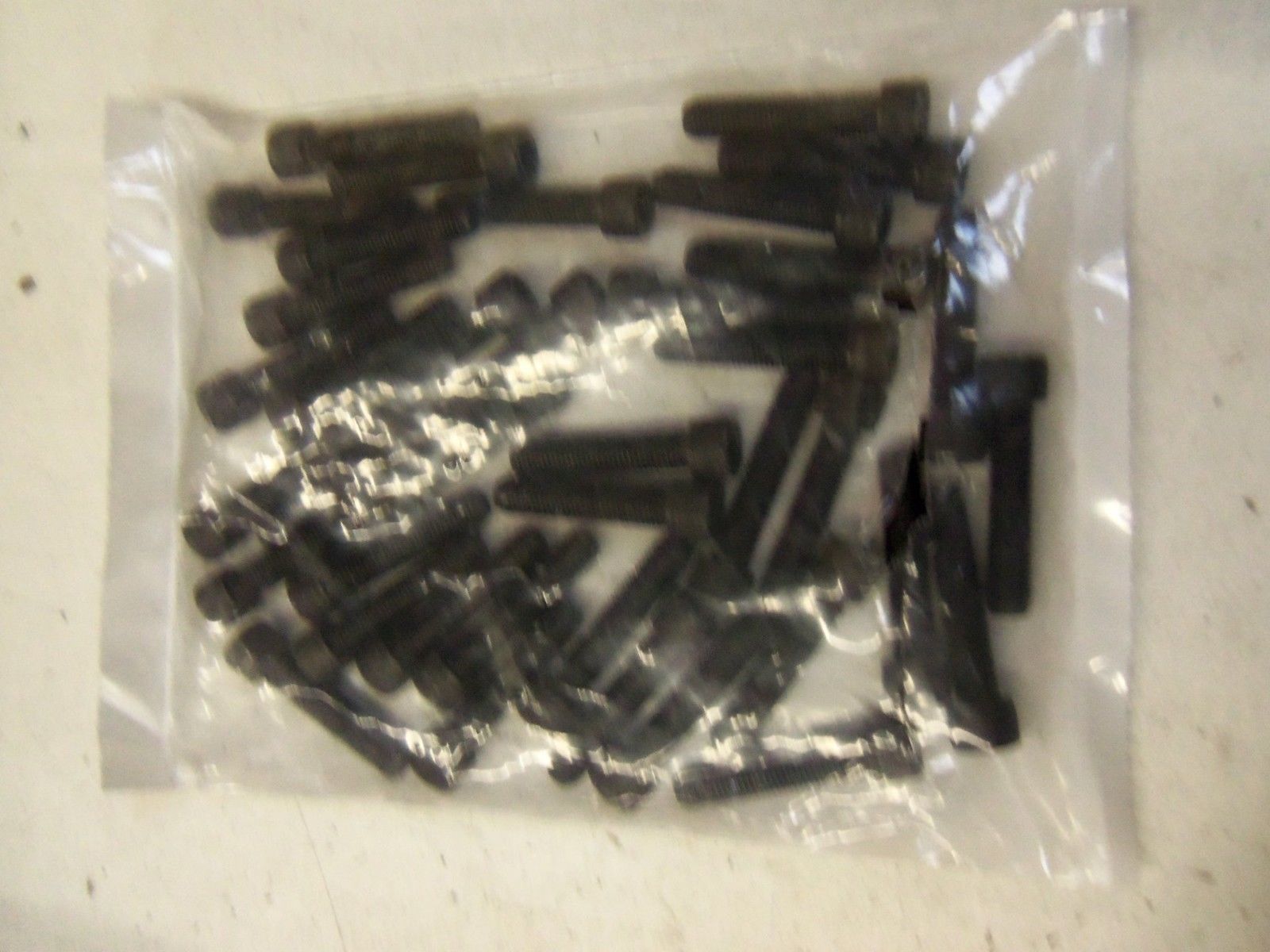 LOT OF 40 FASTENAL 1123822 *NEW IN FACTORY BAG*