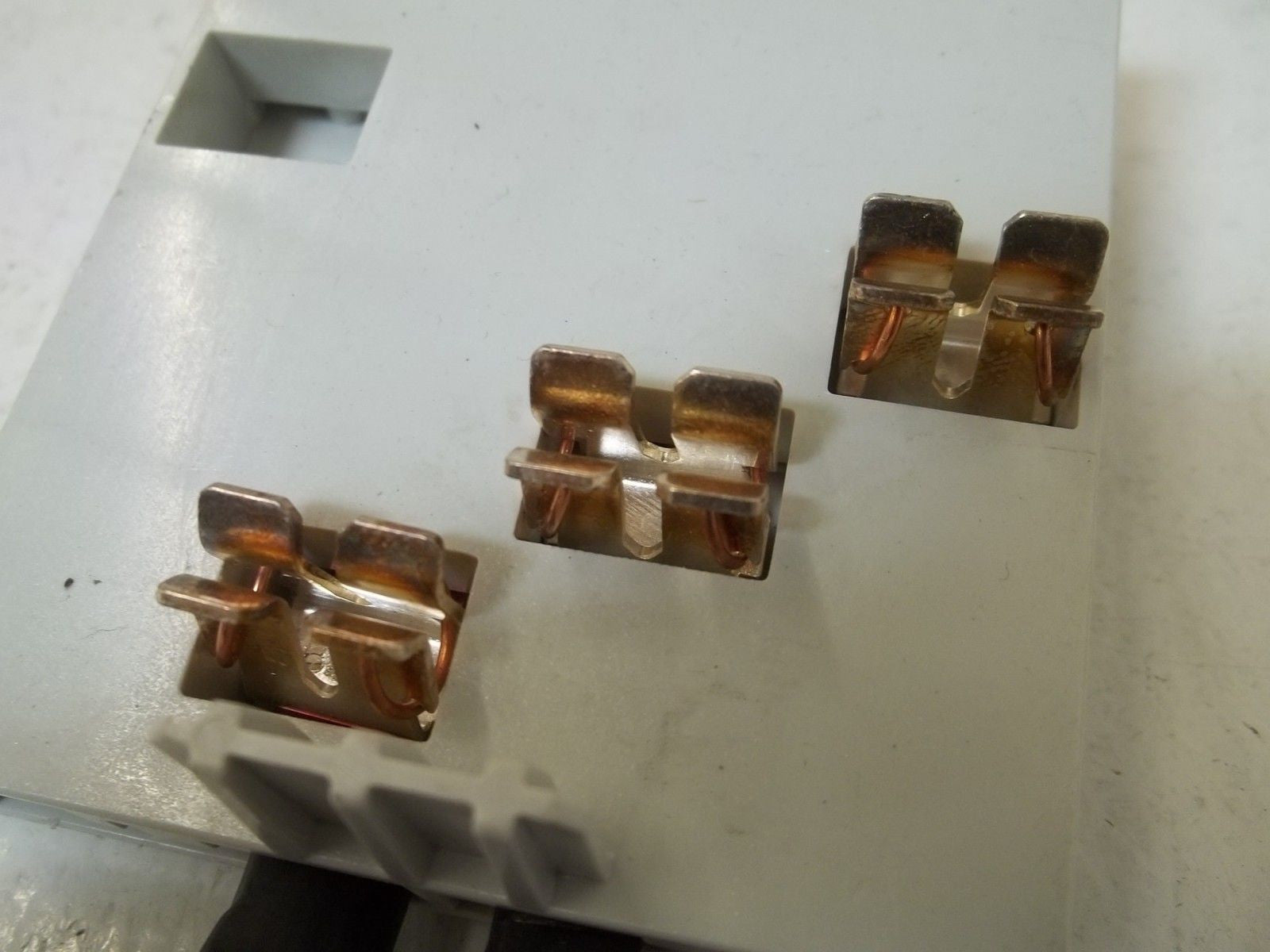 LOT OF 4 ABB ZLS240 *USED*