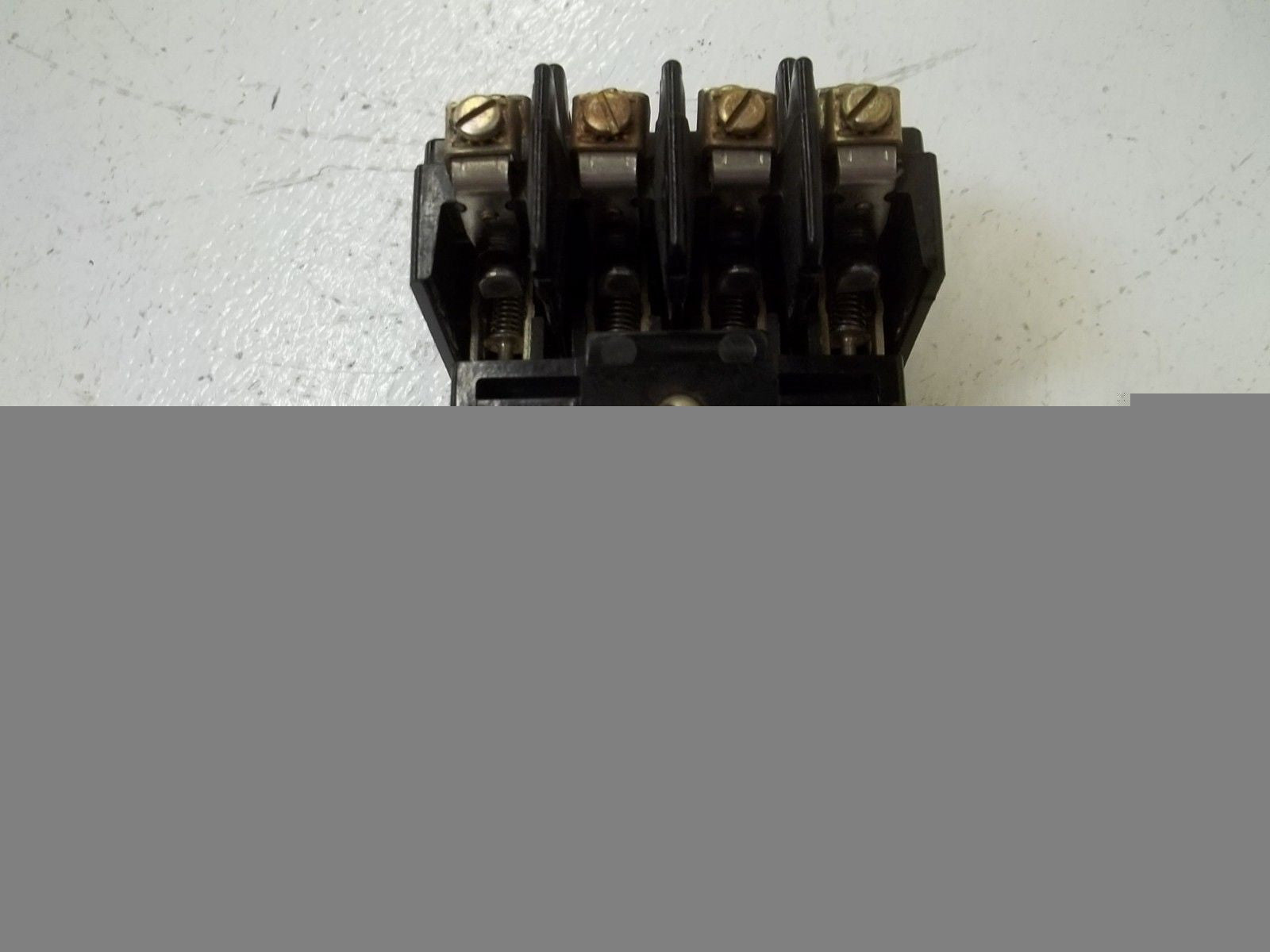 LOT OF 4 ALLEN BRADLEY 700-BR400A1 SER.A 120V *USED*