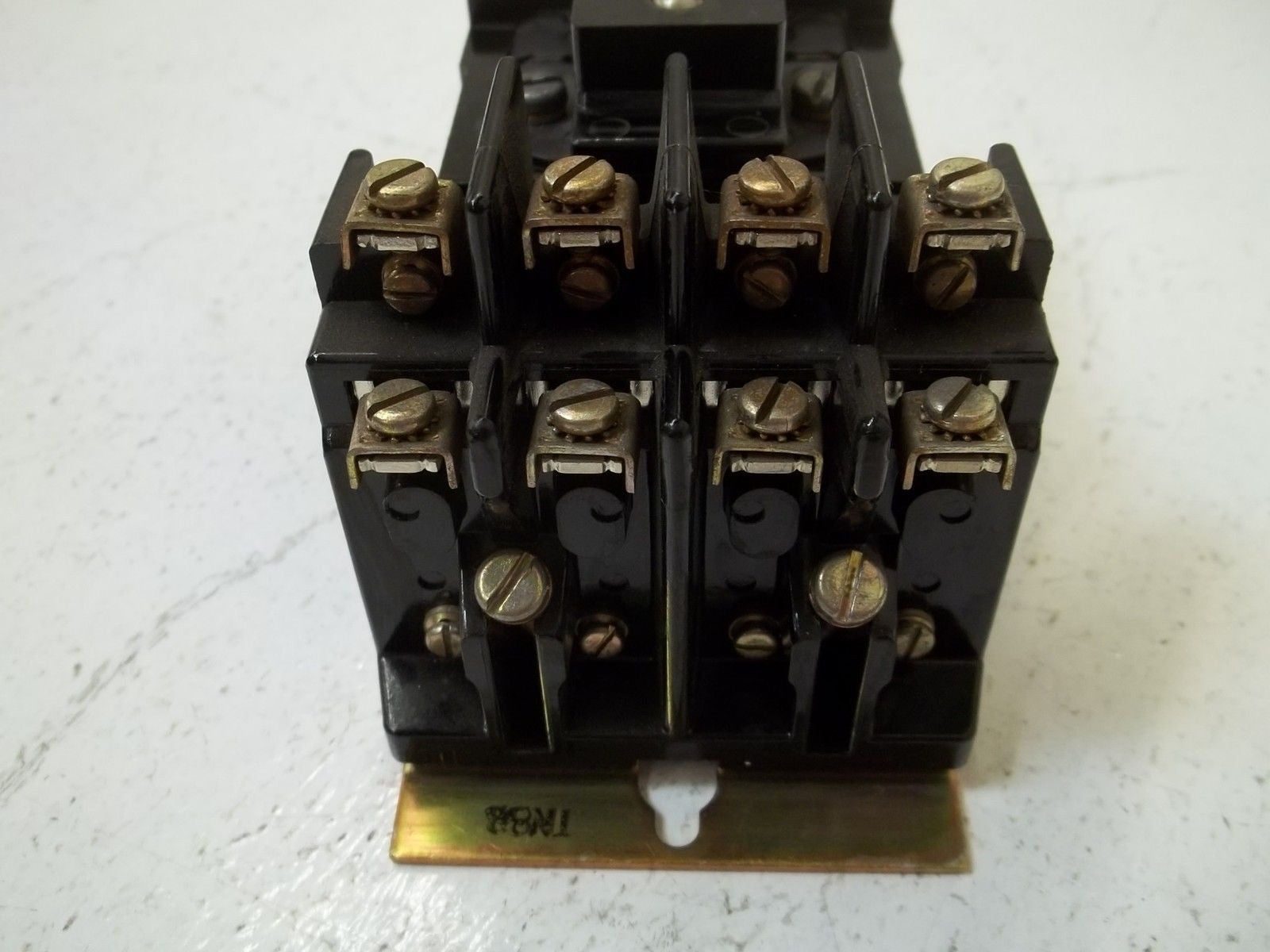 LOT OF 4 ALLEN BRADLEY 700-BR400A1 SER.A 120V *USED*
