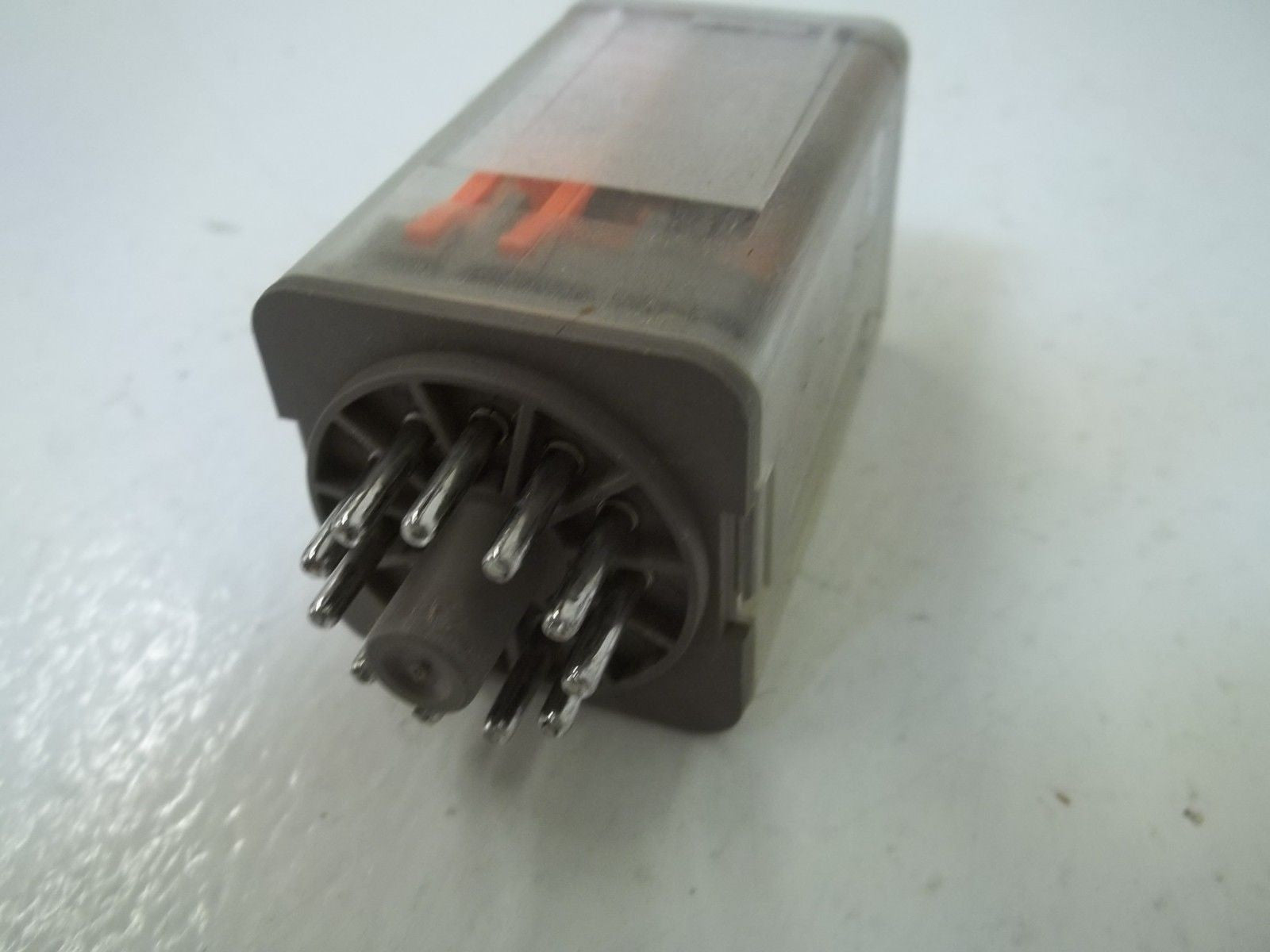 LOT OF 4 ALLEN BRADLEY 700-HA33Z24-1 SER.B *USED*