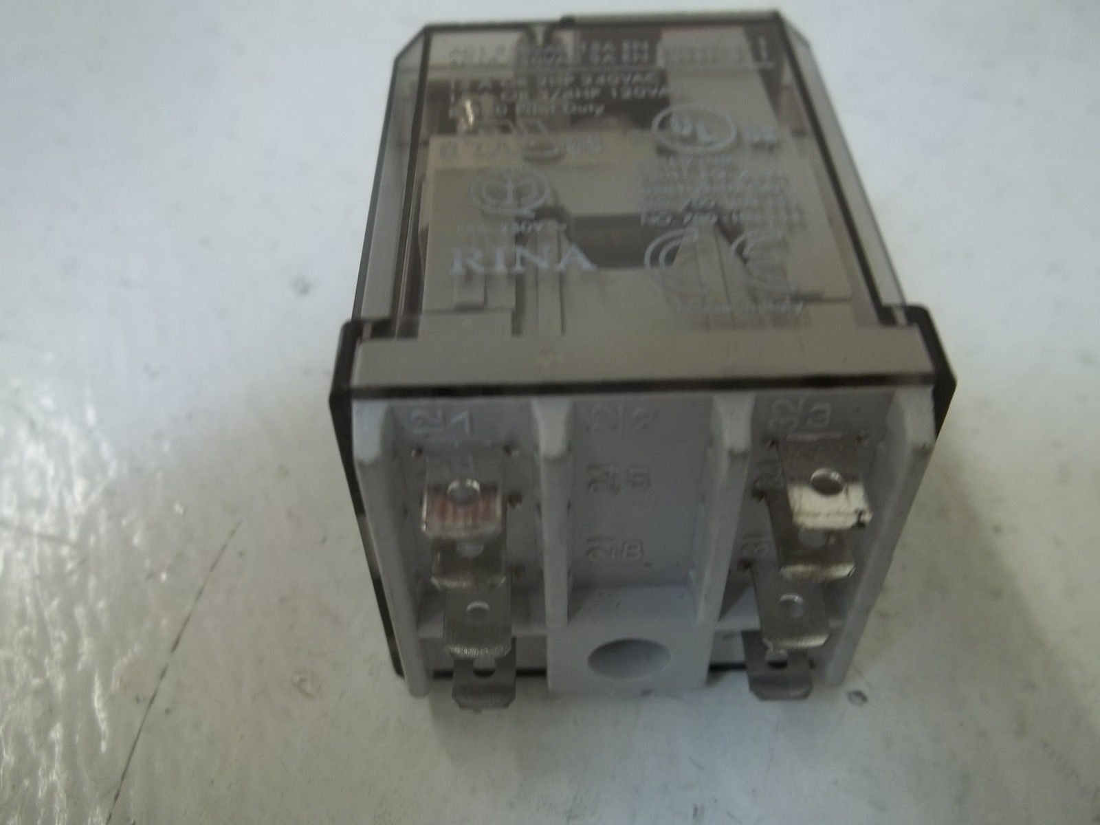LOT OF 4 ALLEN BRADLEY 700-HB32Z24 SER.D *USED*