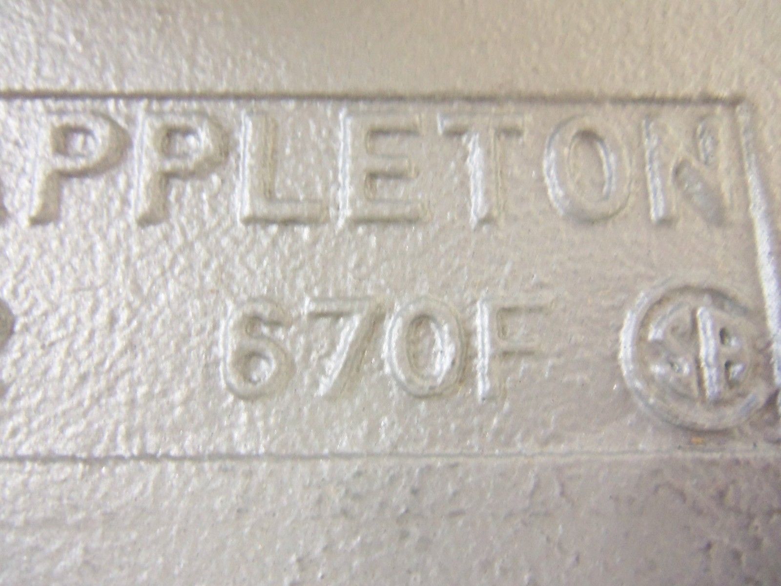LOT OF 4 APPLETON 670F CONDUIT *NEW IN BOX*