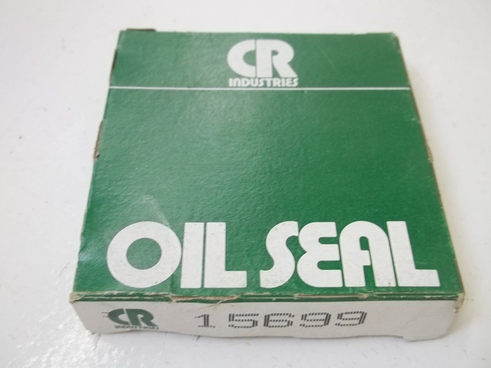 LOT OF 4 CR INDUSTRIES 15699 OIL SEAL *NEW IN BOX*