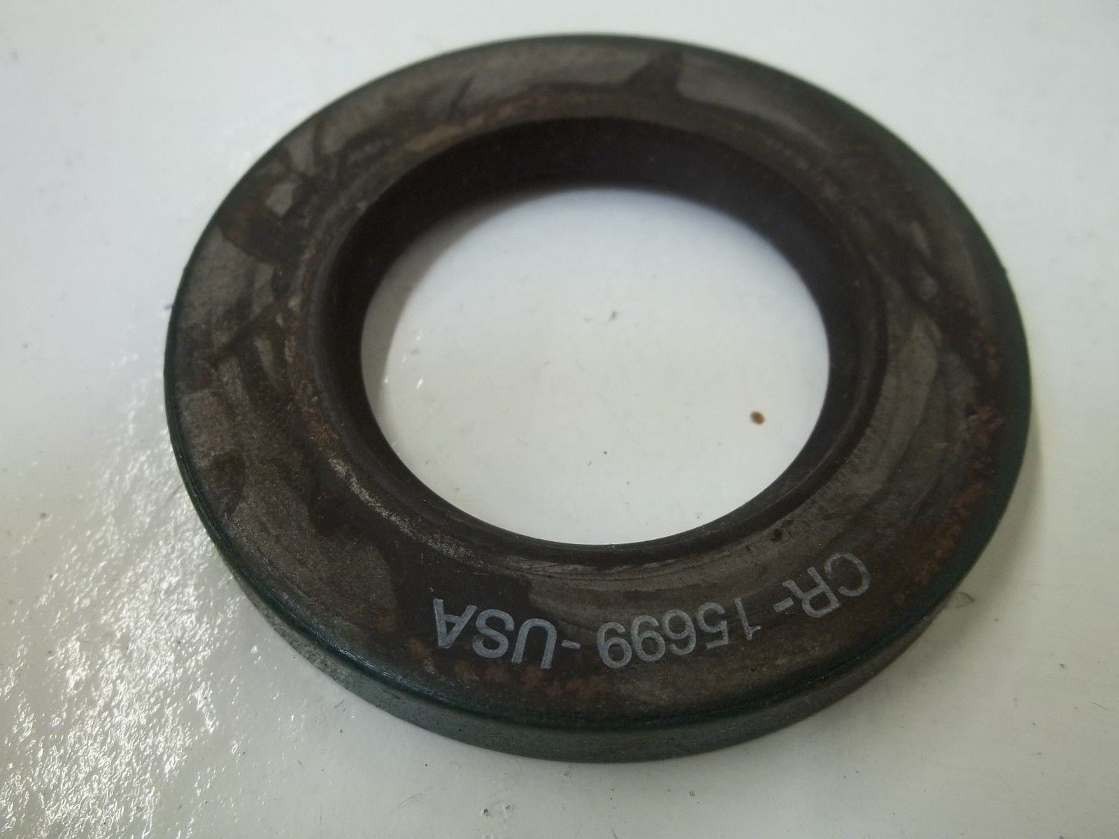 LOT OF 4 CR INDUSTRIES 15699 OIL SEAL *NEW IN BOX*