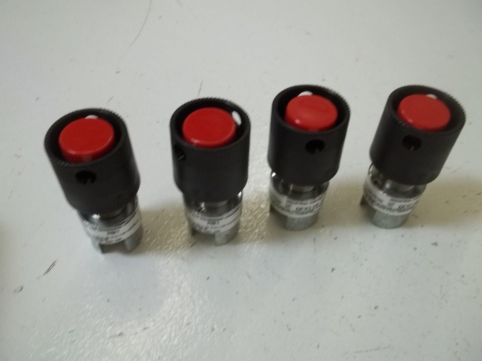 LOT OF 4 CROUSE-HINDS DEV11RS153 PUSH BUTTON ASSEMBLY *NEW IN BOX*