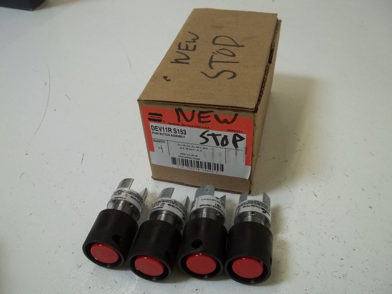 LOT OF 4 CROUSE-HINDS DEV11RS153 PUSH BUTTON ASSEMBLY *NEW IN BOX*