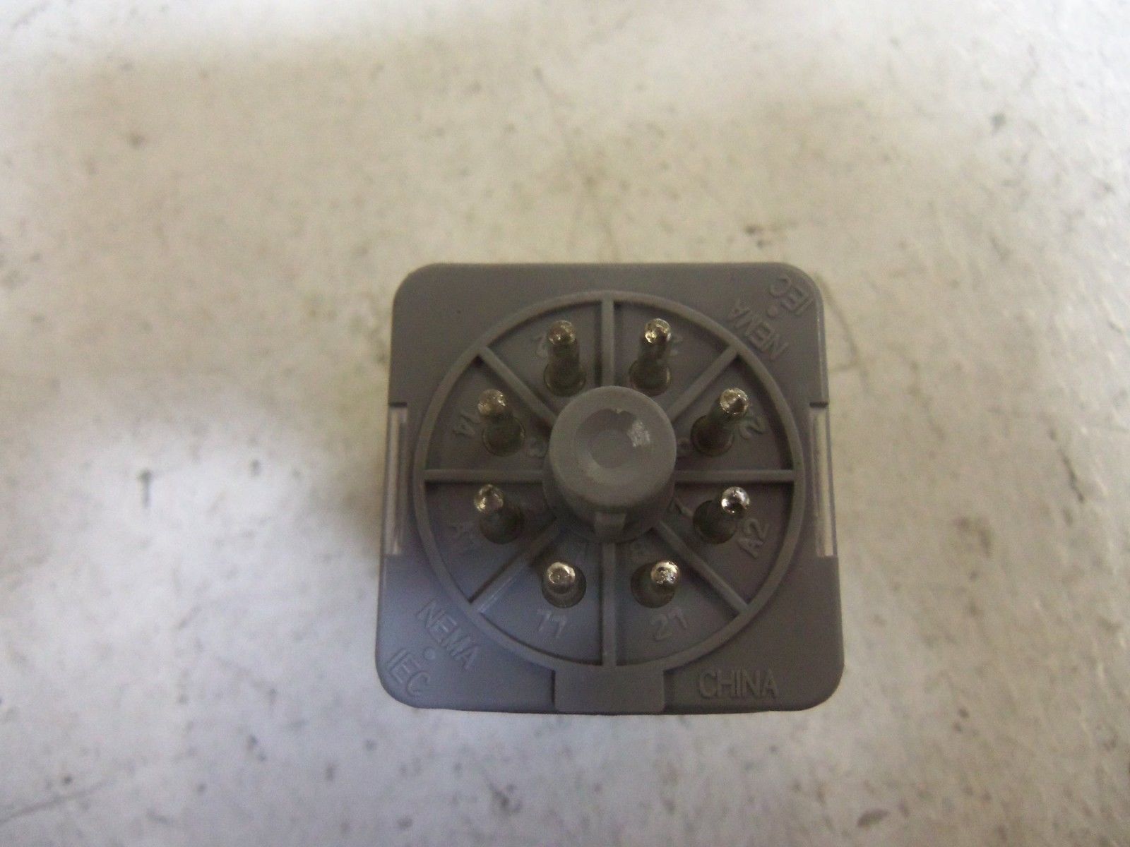 DAYTON 5YP78N RELAY 120VAC *USED*