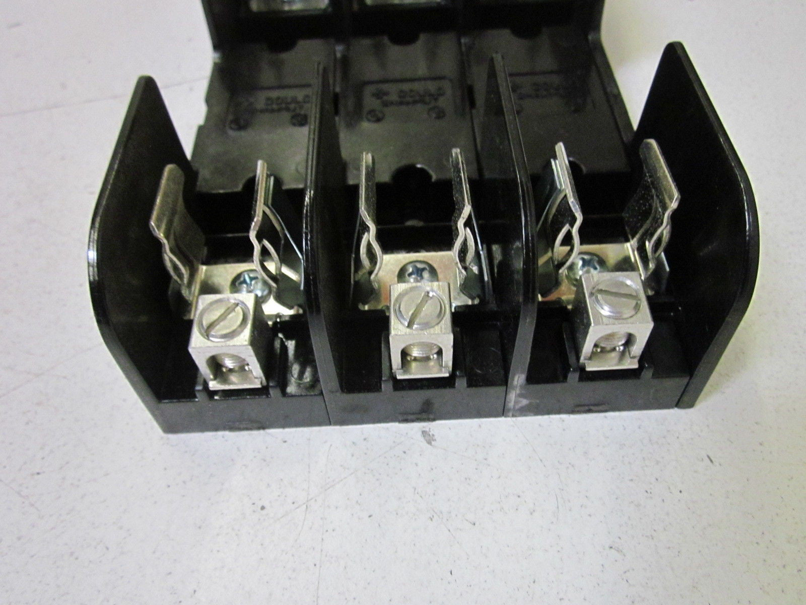 LOT OF 4 FERRAZ SHAWMUT 60608R FUSE BLOCK *NEW IN BOX*