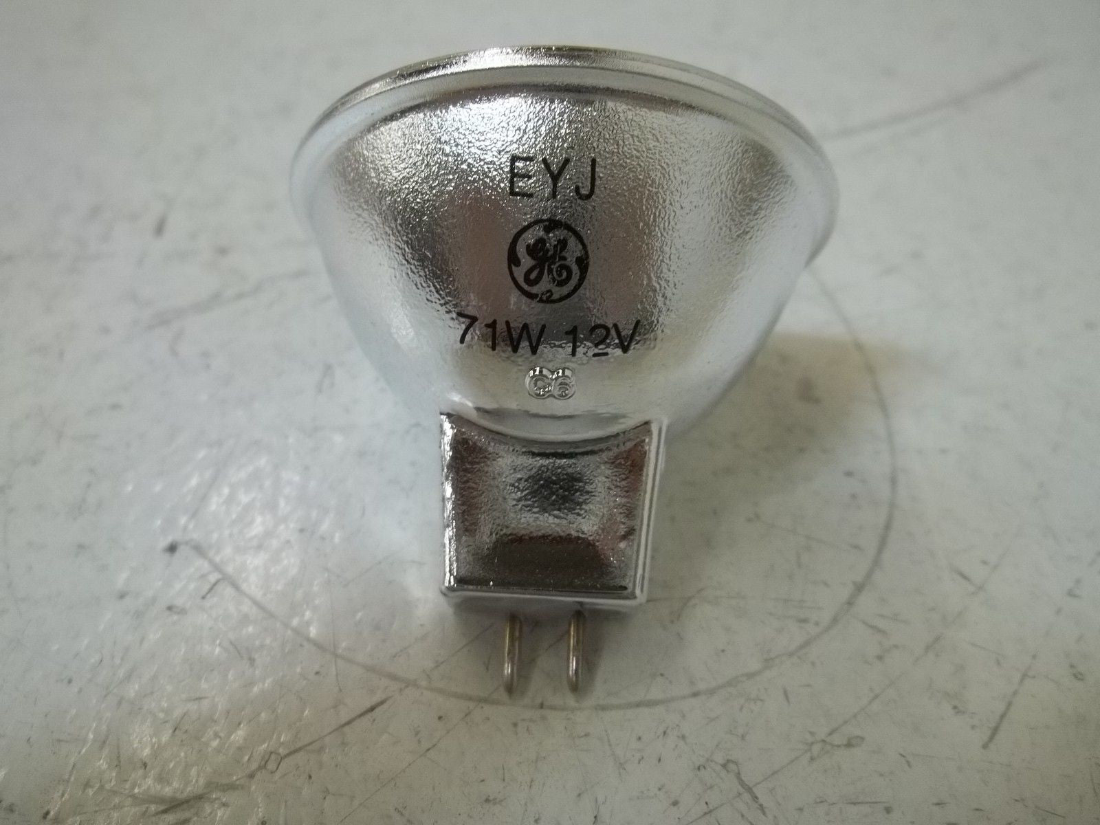 LOT OF 4 GENERAL ELECTRIC EYJ MR16 LAMP *NEW IN BOX*