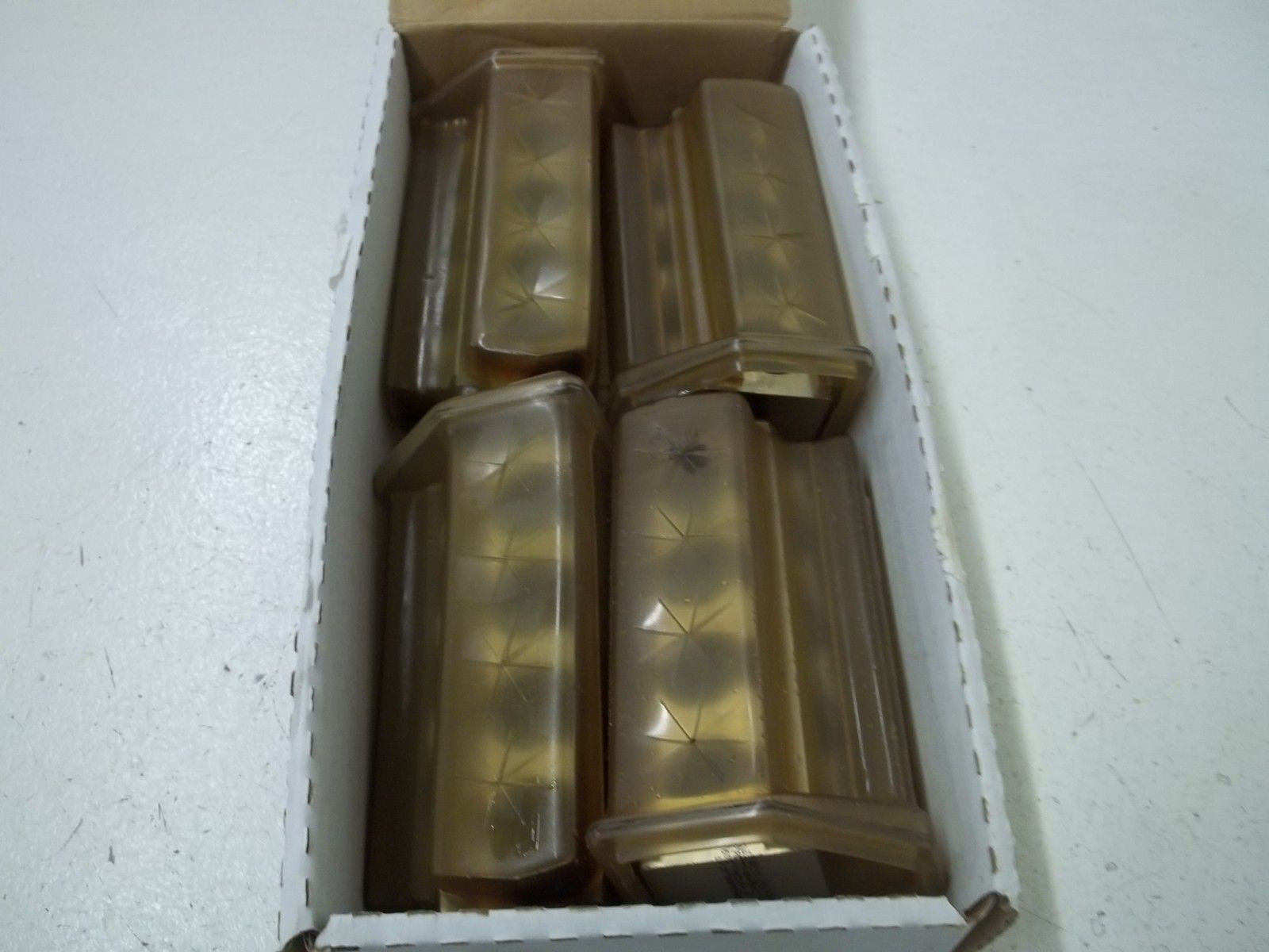 LOT OF 4 ILSCO PCT-4-600  * NEW *
