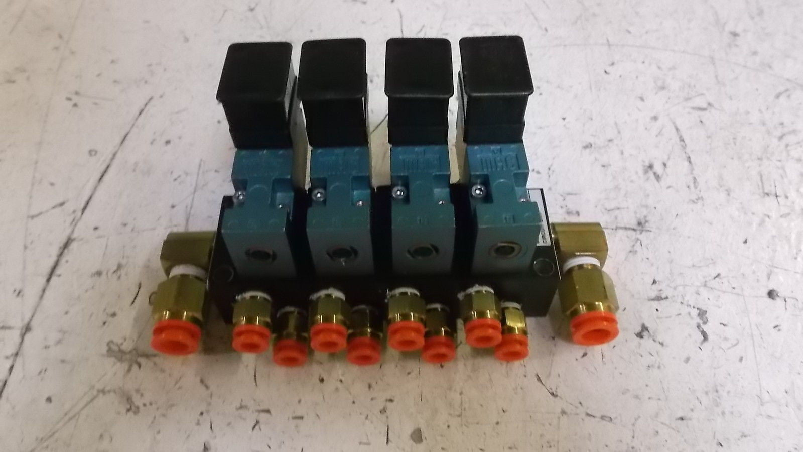 LOT OF 4 MAC 45A-L00-DFFJ-3-JM VALVE *NEW NO BOX*