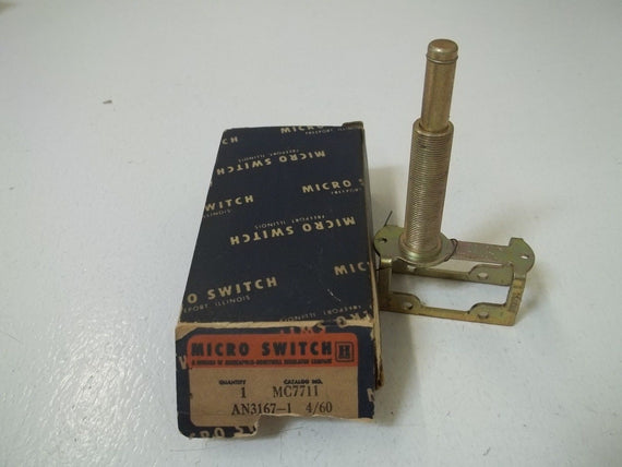 LOT OF 4 MICROSWITCH MC7711 *NEW IN BOX*
