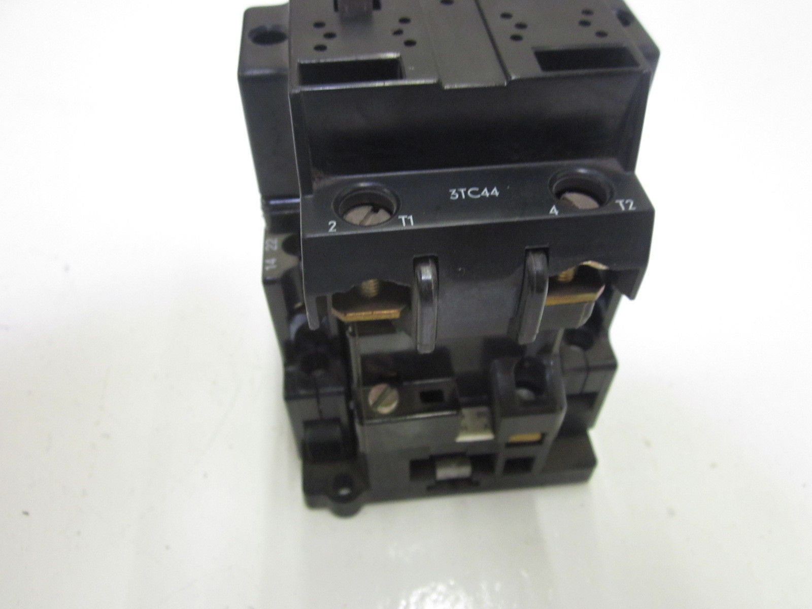 LOT OF 4 SIEMENS 3TC4417-0B *USED*