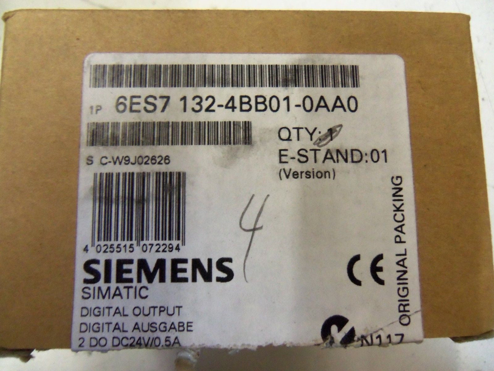 LOT OF 4 SIEMENS SIMATIC 6ES7 132-4BB01-0AA0 DIGITAL OUTPUT *NEW IN BOX*