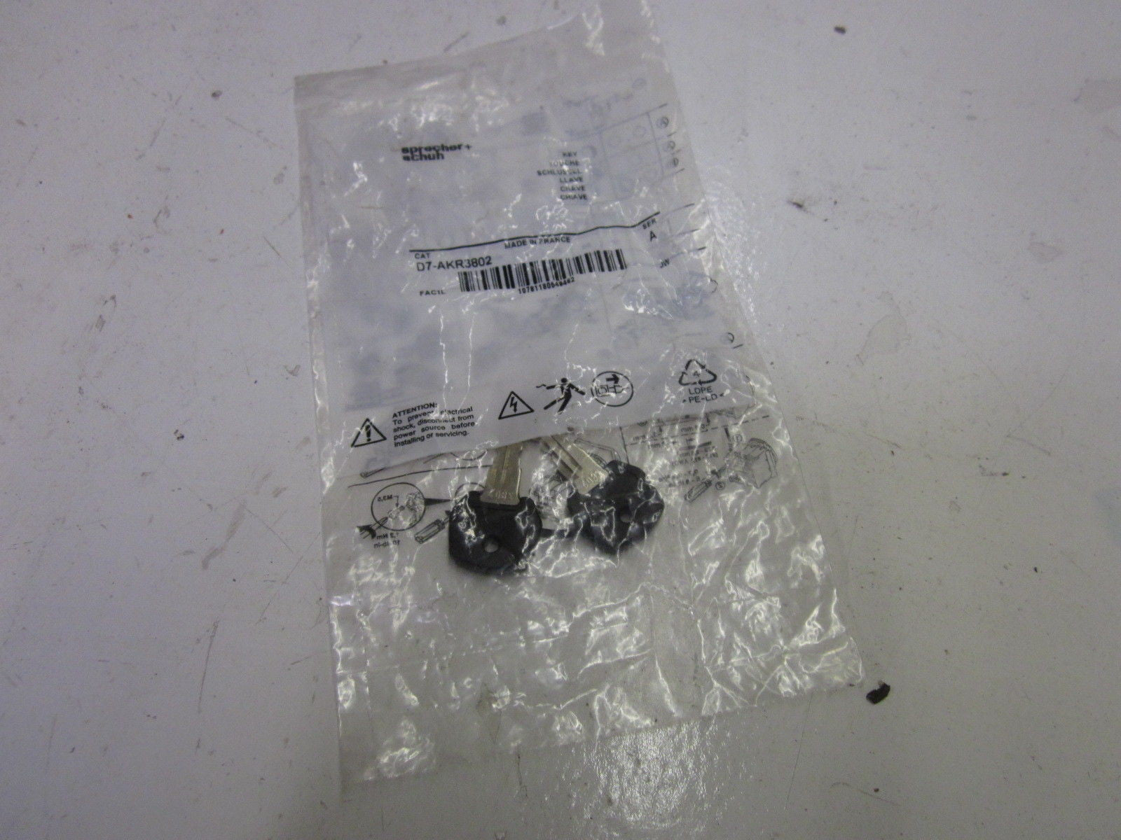LOT OF 4 SPRECHNER + SCHUH D7-AKR3802 *NEW IN A FACTORY BAG*