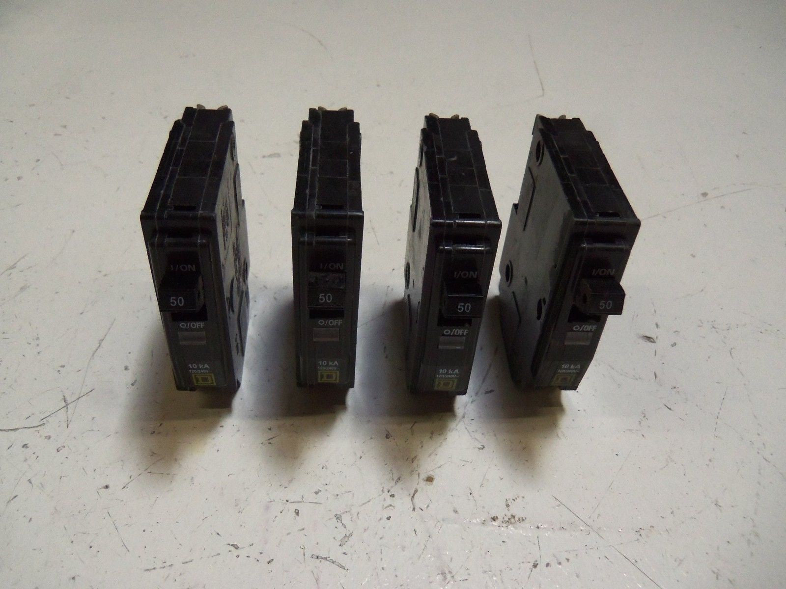 LOT OF 4 SQUARE-D QO-150 CIRCUIT BREAKER *USED*