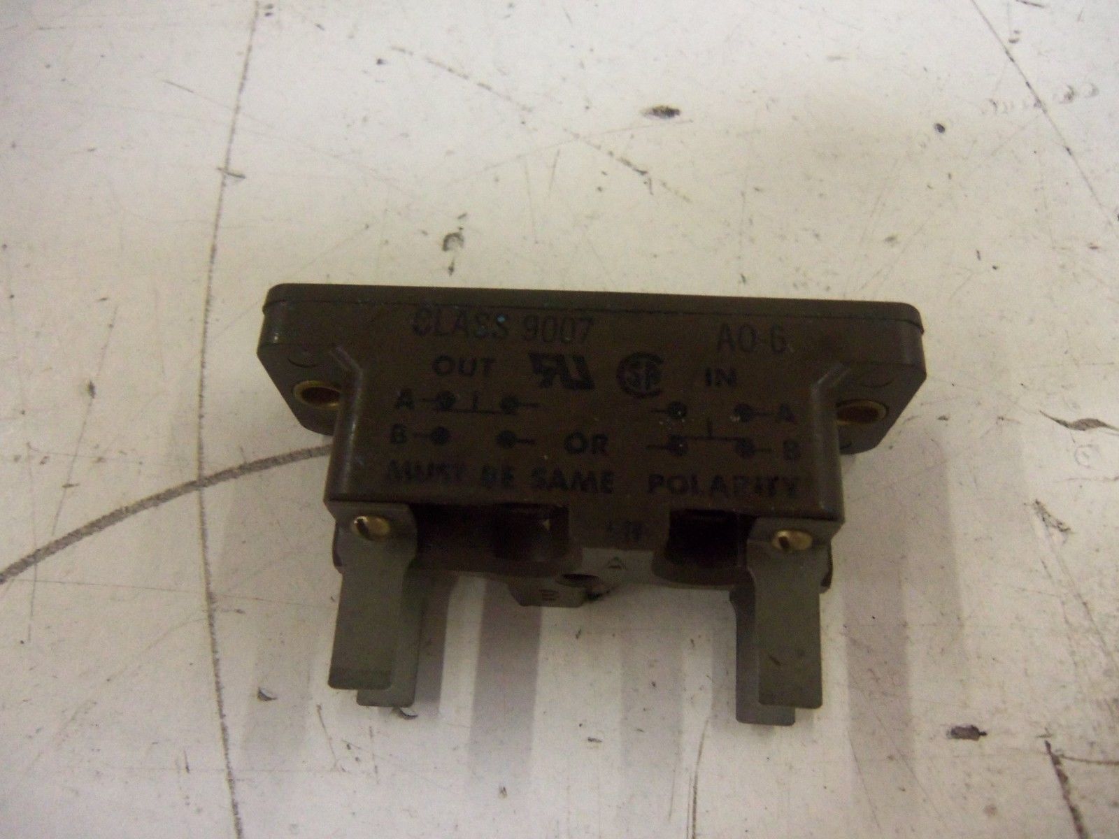 LOT OF 4 SQUARE D 9007-A0-6 SNAP SWITCH *USED*