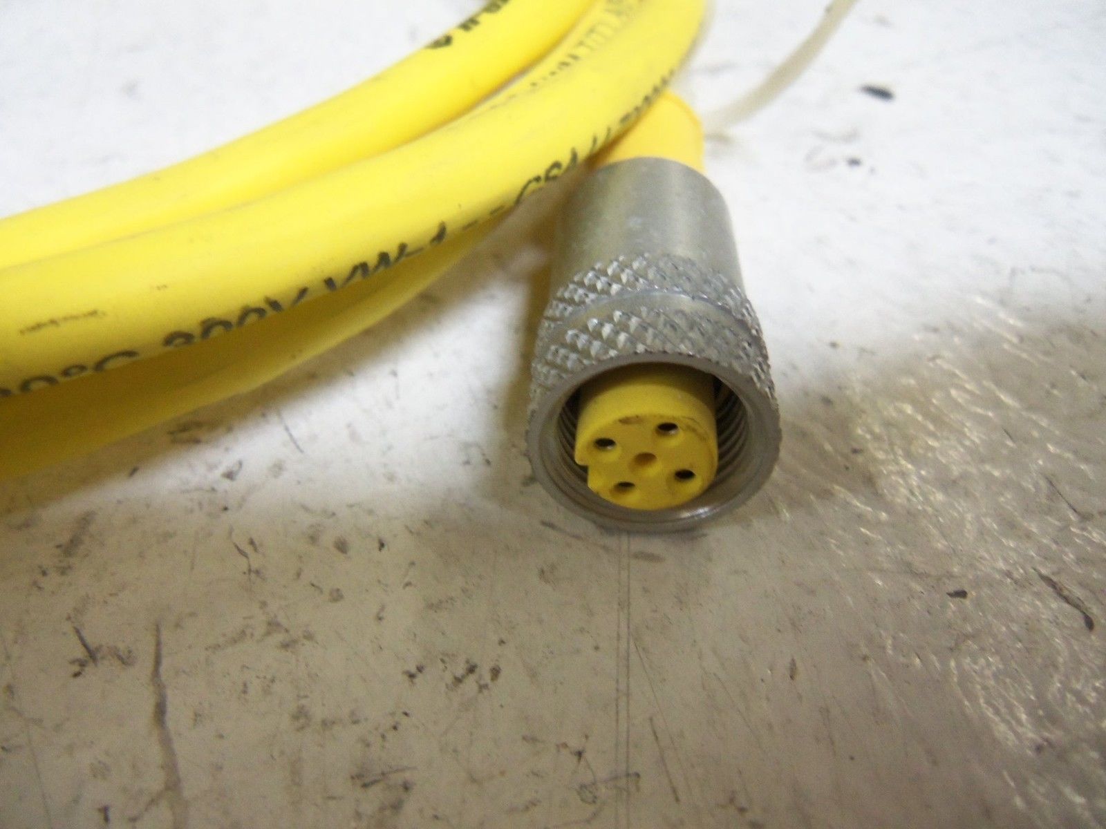 LOT OF 4 TPC 64406 CONNECTOR CABLE *USED*