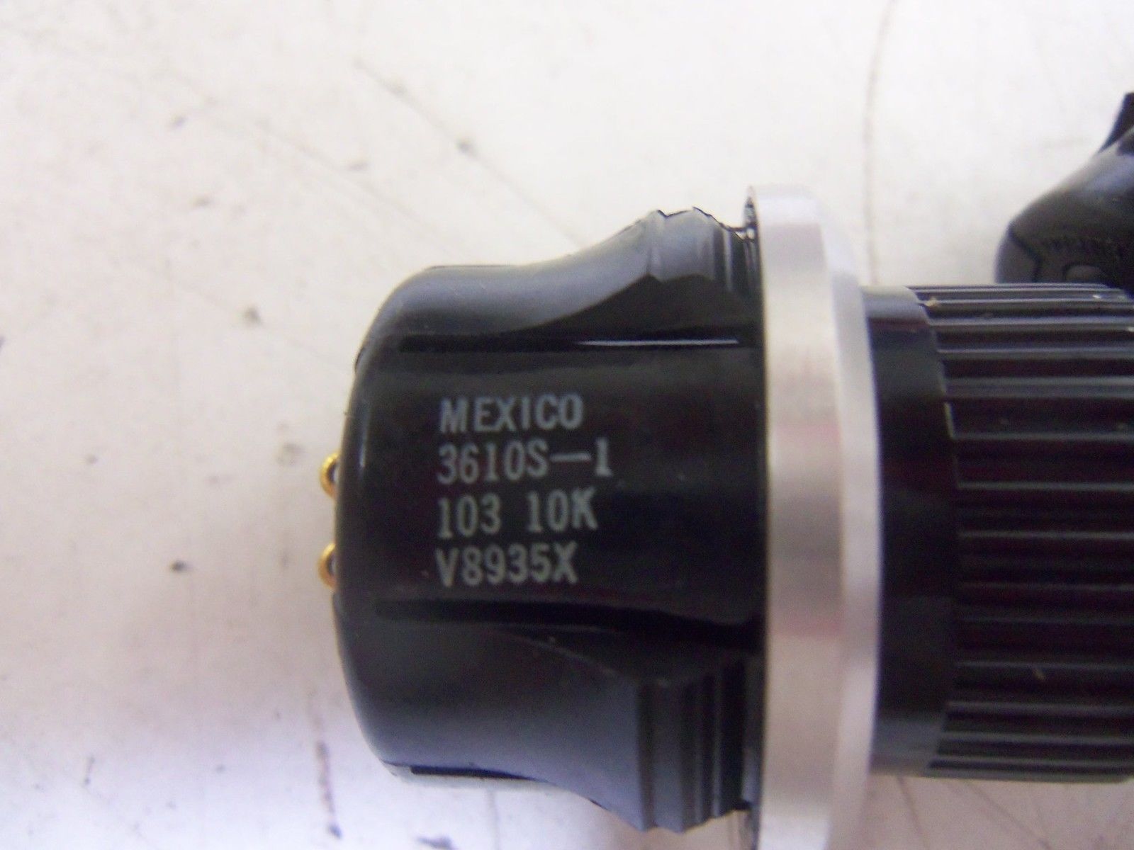 LOT OF 4 V8935X *USED*