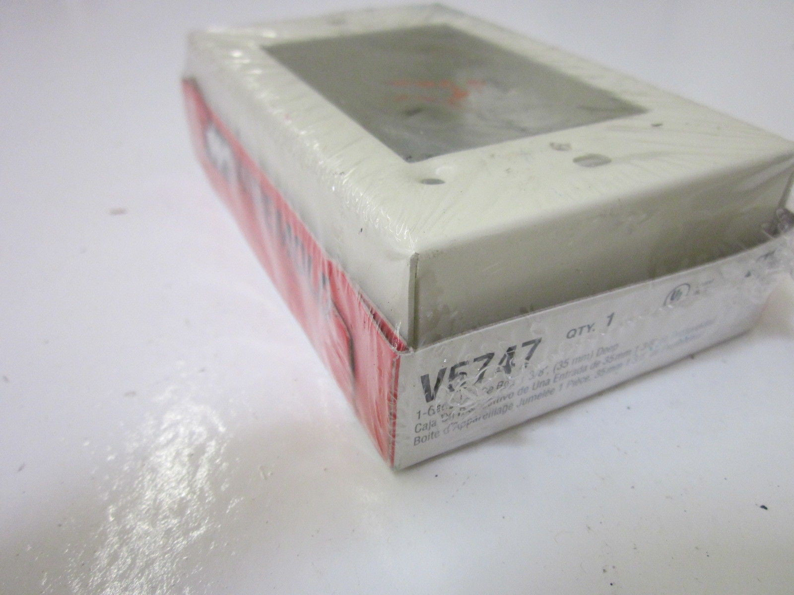 LOT OF 4 WIREMOLD V5747 *NEW IN BOX*