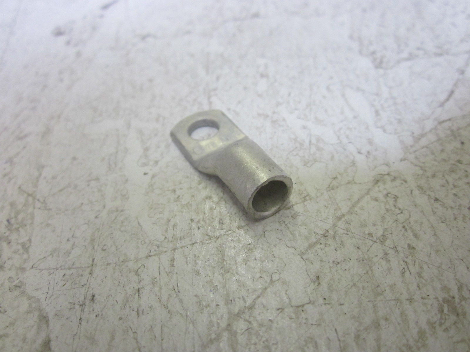 LOT OF 50 BURNDY YAV4CLBOX HYLUG *NEW IN BOX*