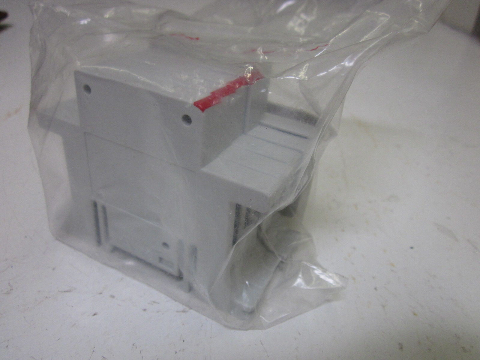 ABB ZLS721 BUS COVER HALF MODULE *NEW IN FACTORY BAG*