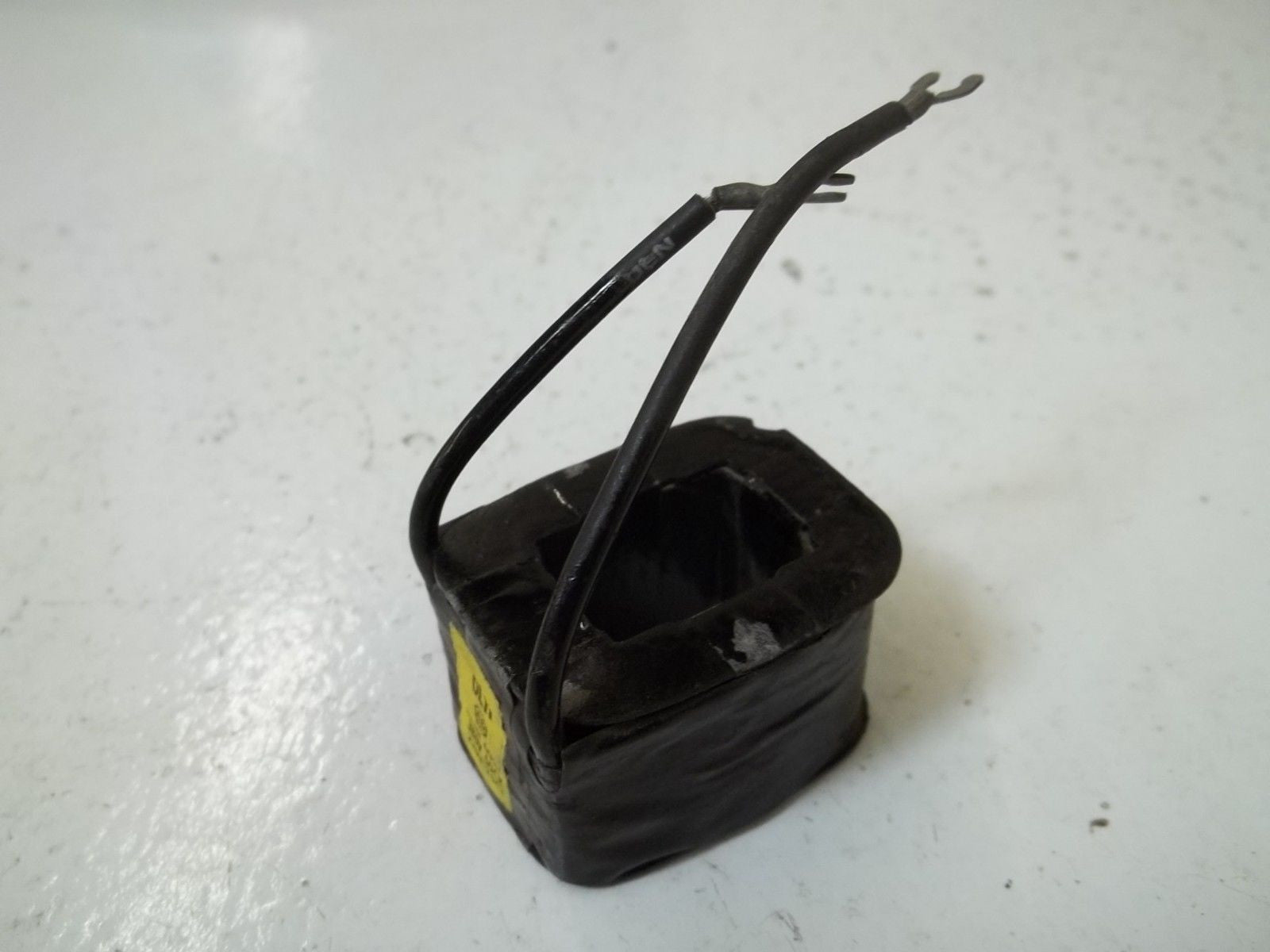 LOT OF 5 ALLEN BRADLEY 0L11 440V COIL *USED*