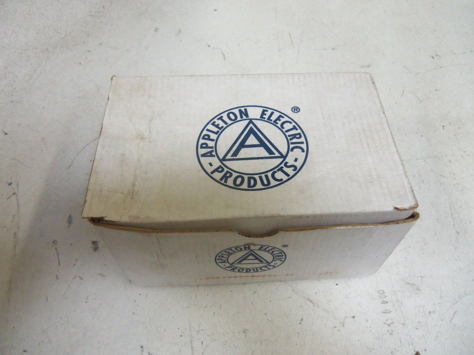 LOT OF 5 APPLETON 670FG CONDUIT LID *NEW IN BOX*