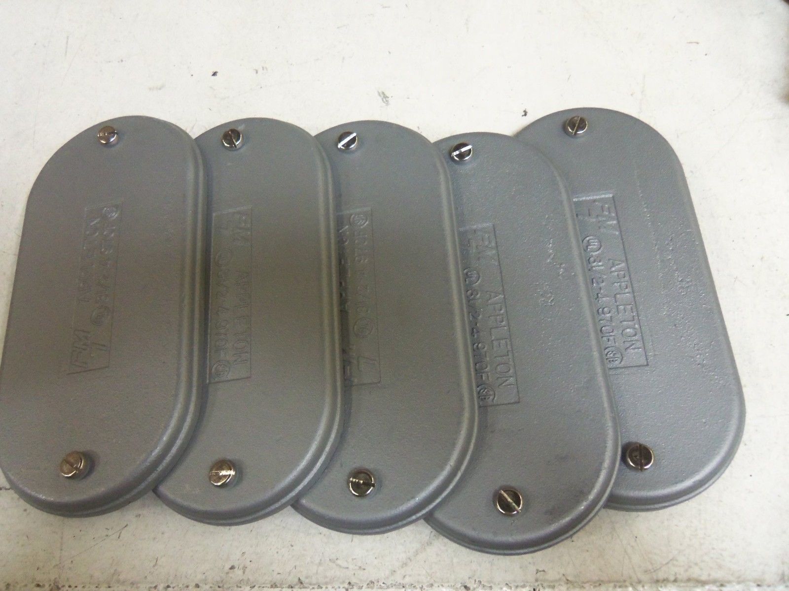 LOT OF 5 APPLETON 970F CONDUIT *NEW IN BOX*