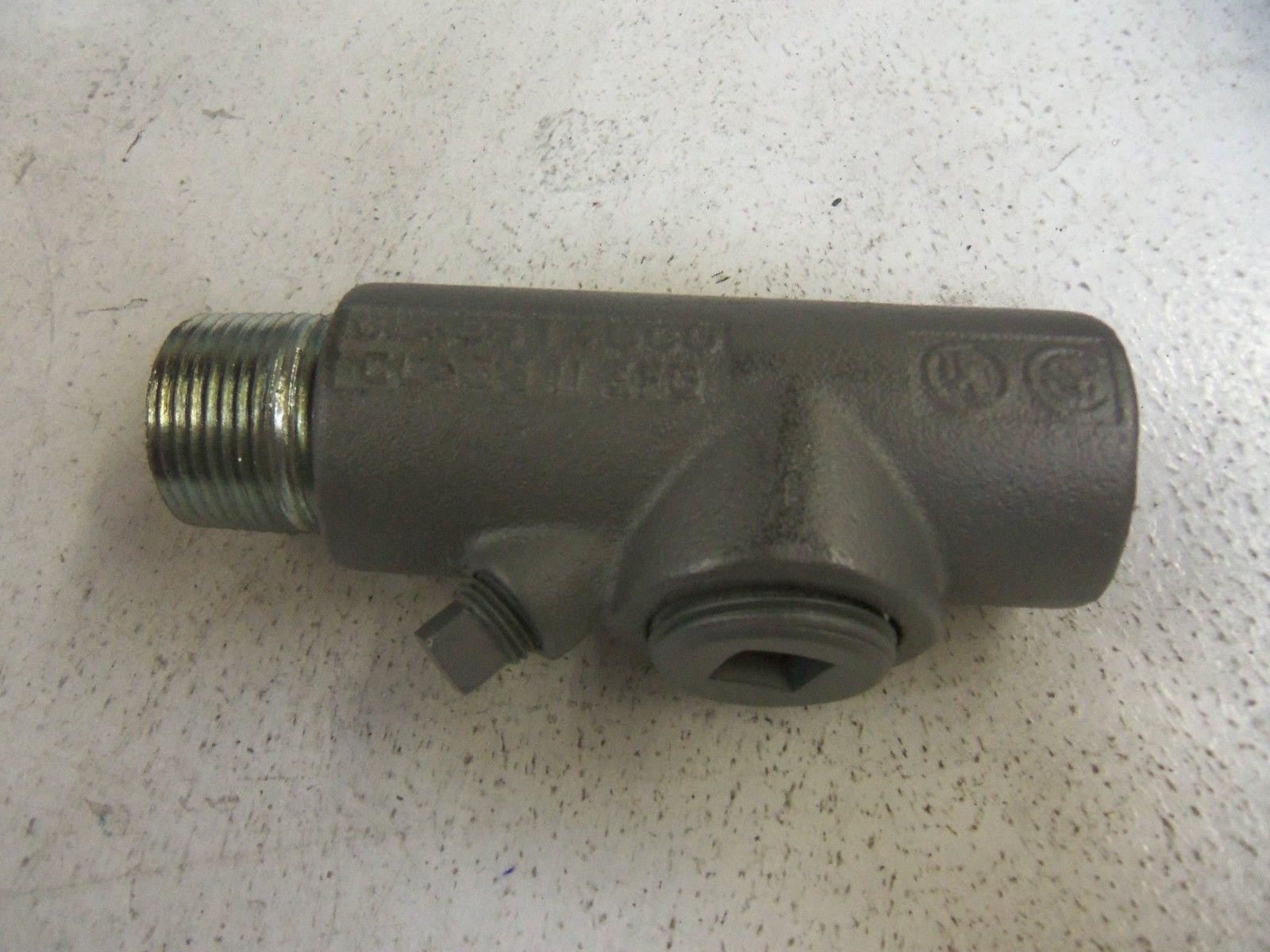 LOT OF 5 APPLETON APPEYM-100 CONDUIT *NEW IN BOX*