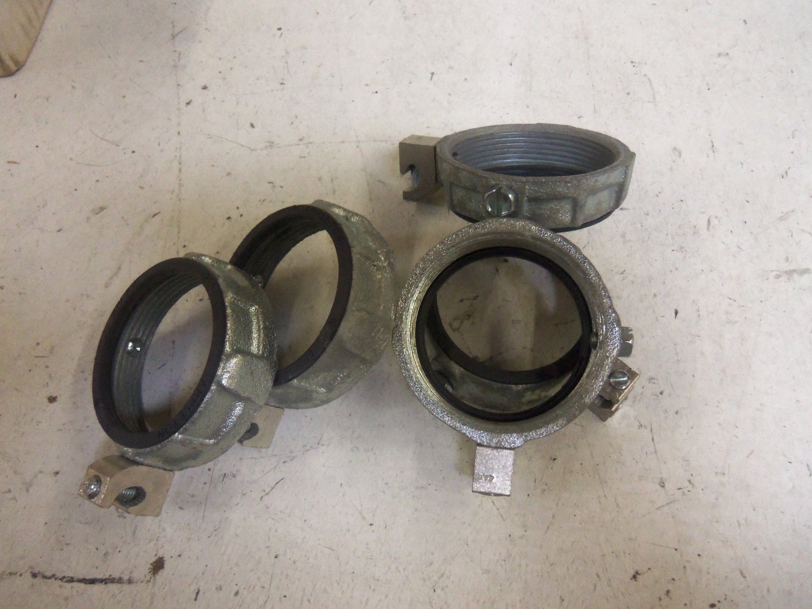 LOT OF 5 APPLETON GIB200L4AC CONDUIT *NEW IN BOX*