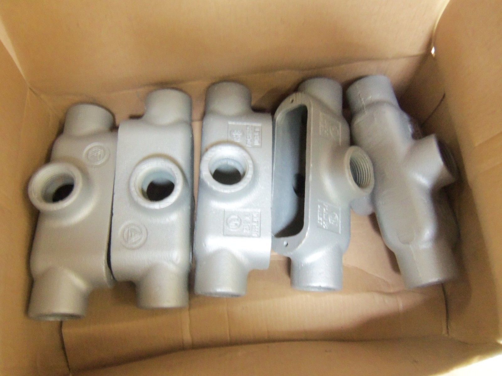 LOT OF 5 APPLETON X75-M CONDUIT *NEW IN BOX*