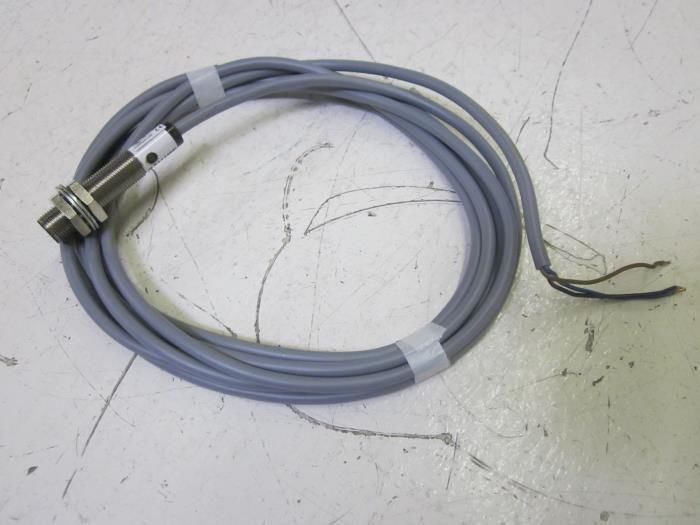 BALLUFF BES-516-325-BO-C-03 PROXIMITY SWITCH *NEW NO BOX*