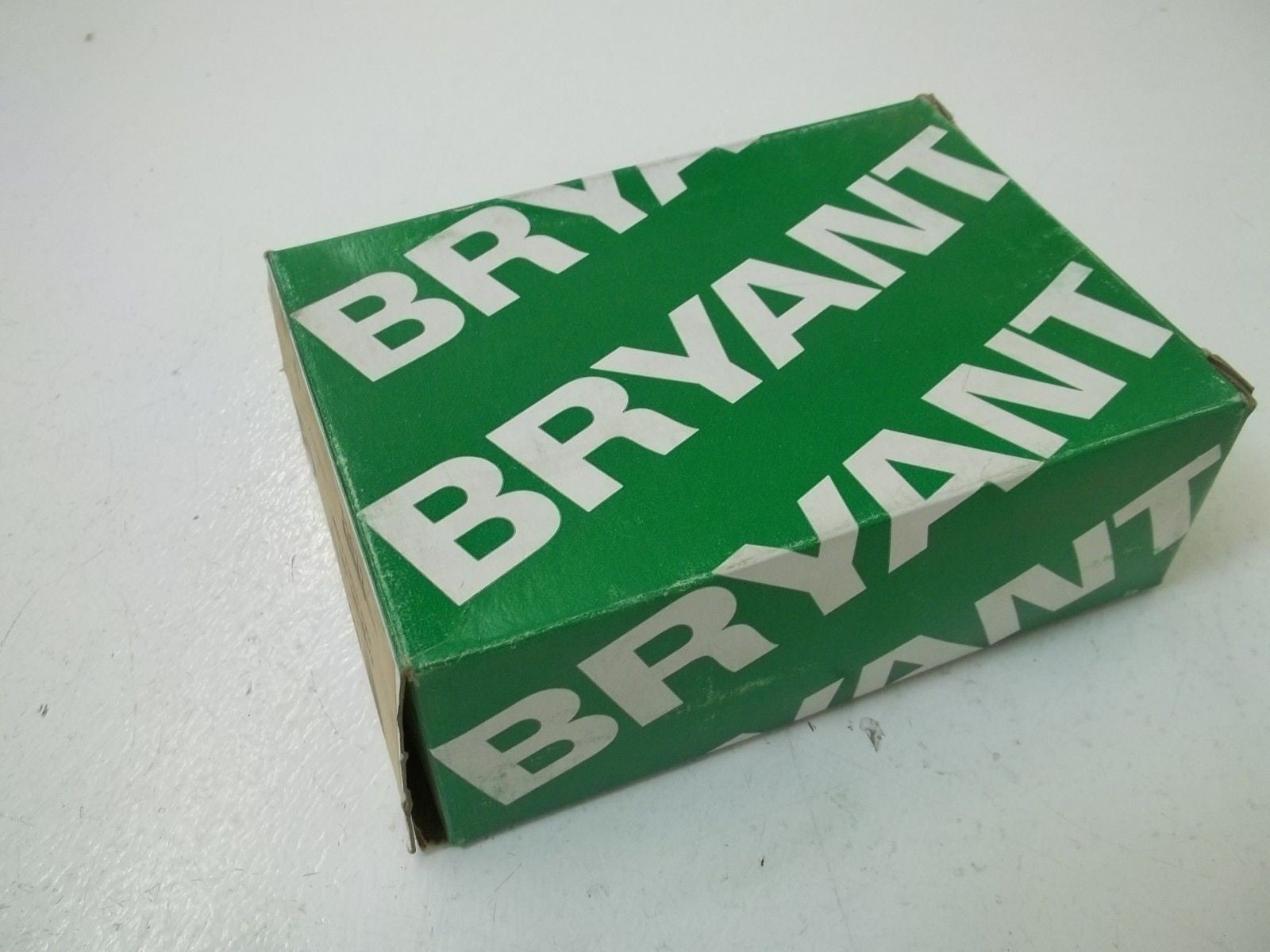 LOT OF 5 BRYANT 72073 THREE GANG SWITCH *NEW IN BOX*