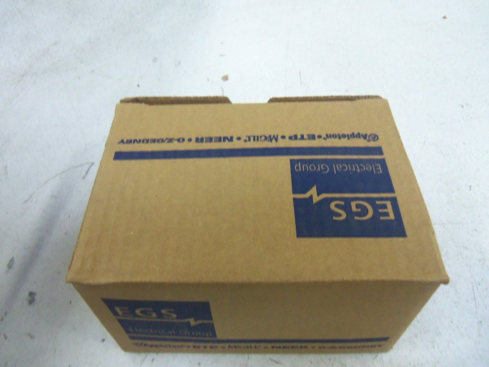 LOT OF 5 EGS 4Q-9100LT CONDUIT *NEW IN BOX*