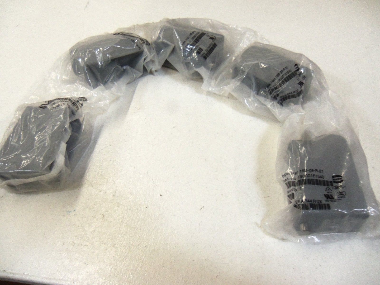 LOT OF 5 HARTING HOOD SIDE ENTRY HAN-16B-GS-R-21 *NEW IN FACTORY BAG*