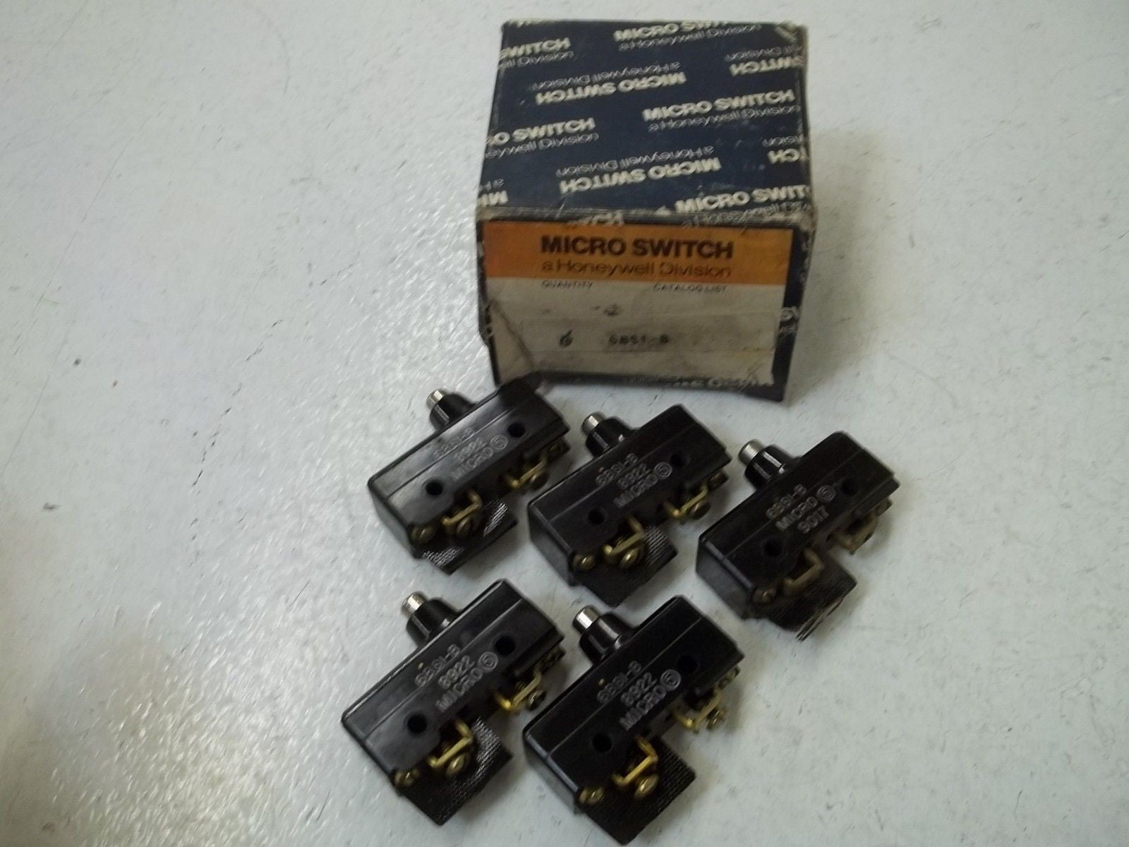 LOT OF 5 MICROSWITCH 6BS1-B LIMIT SWITCH *USED*