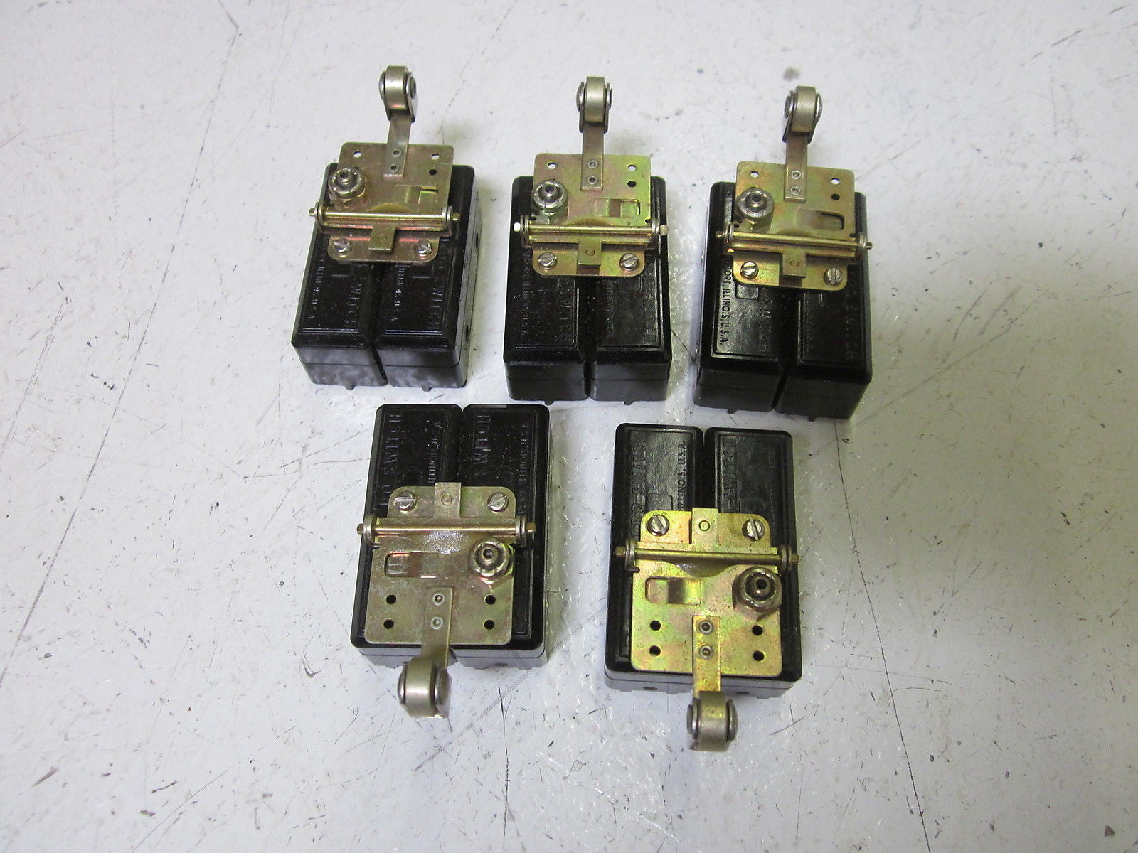 LOT OF 5 MICROSWITCH 6AS13 SWITCH  480VAC *USED*
