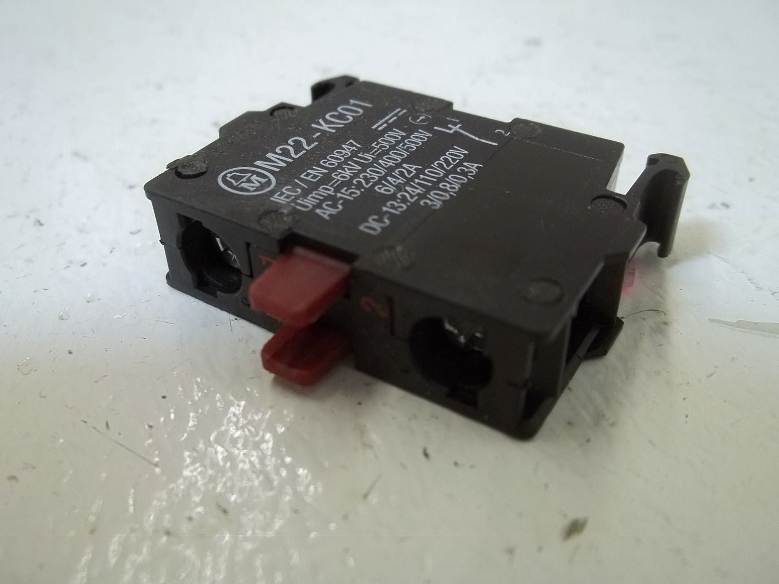 KLOCKNER MOELLER M22-KC01 CONTACT BLOCK *USED*