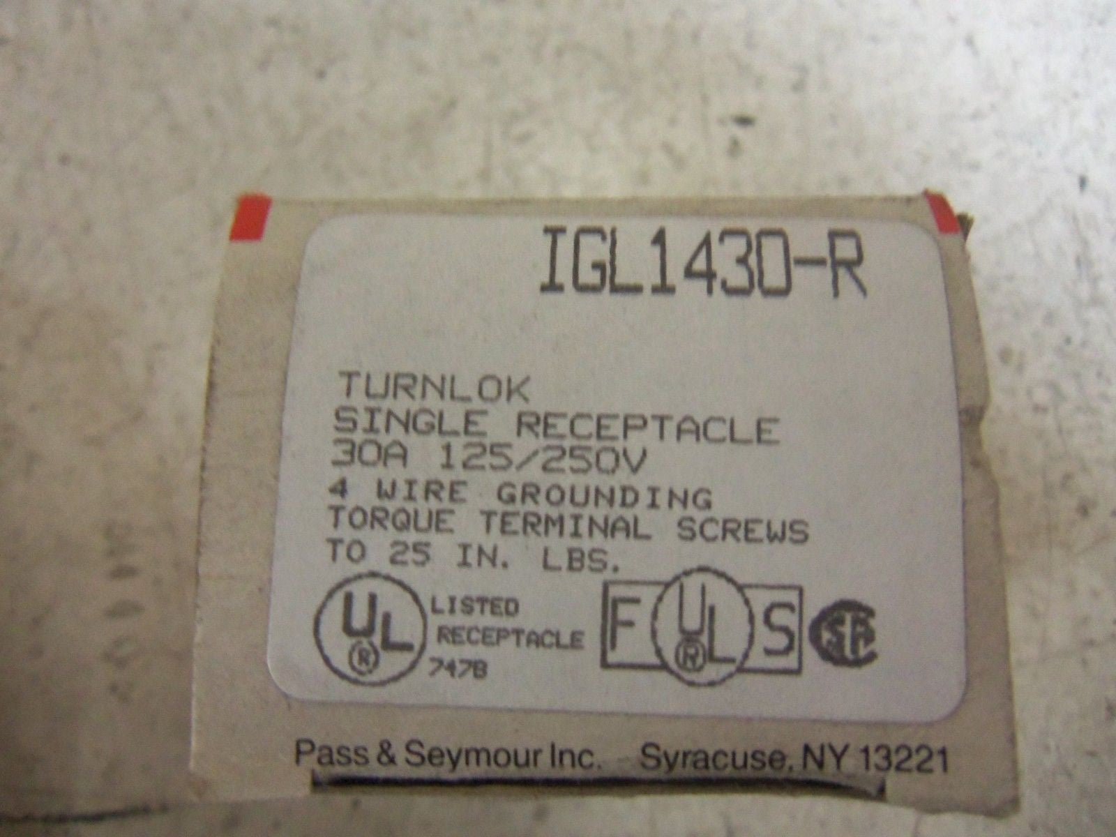 LOT OF 5 PASS & SEYMOUR IGL1430-R ISOLATED GROUND RECEPTACLE *NEW IN BOX*