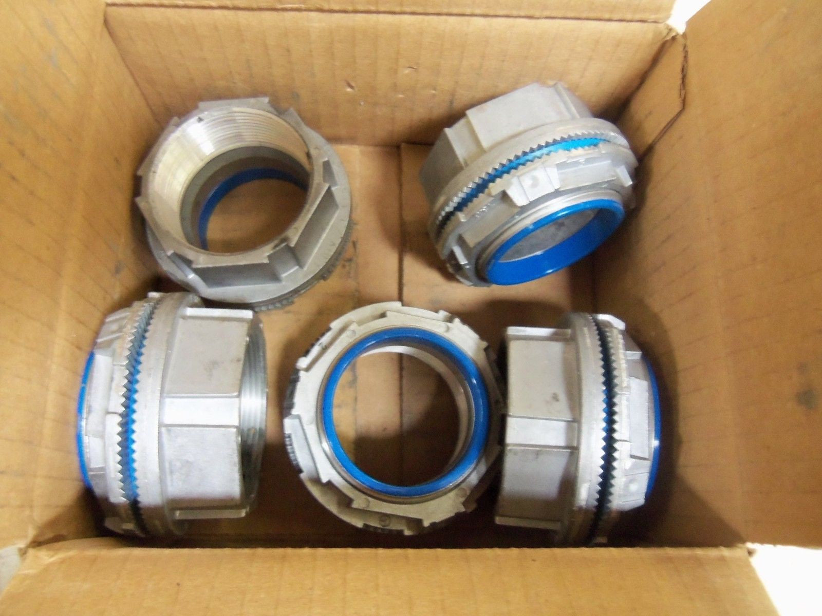 LOT OF 5 THOMAS & BETTS H200A CONDUIT *NEW IN BOX*