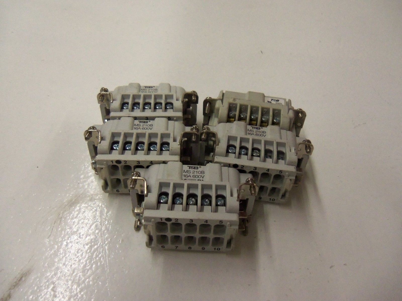 LOT OF 5 THOMAS & BETTS MS210B  600V *USED*