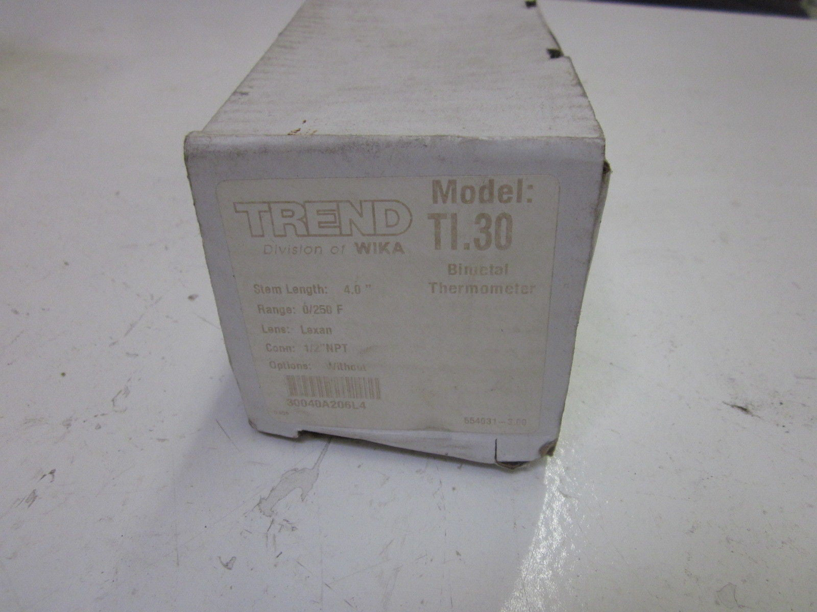 TREND 30040A206L4 BIMETAL THERMOMETER 0-250 *NEW IN BOX*