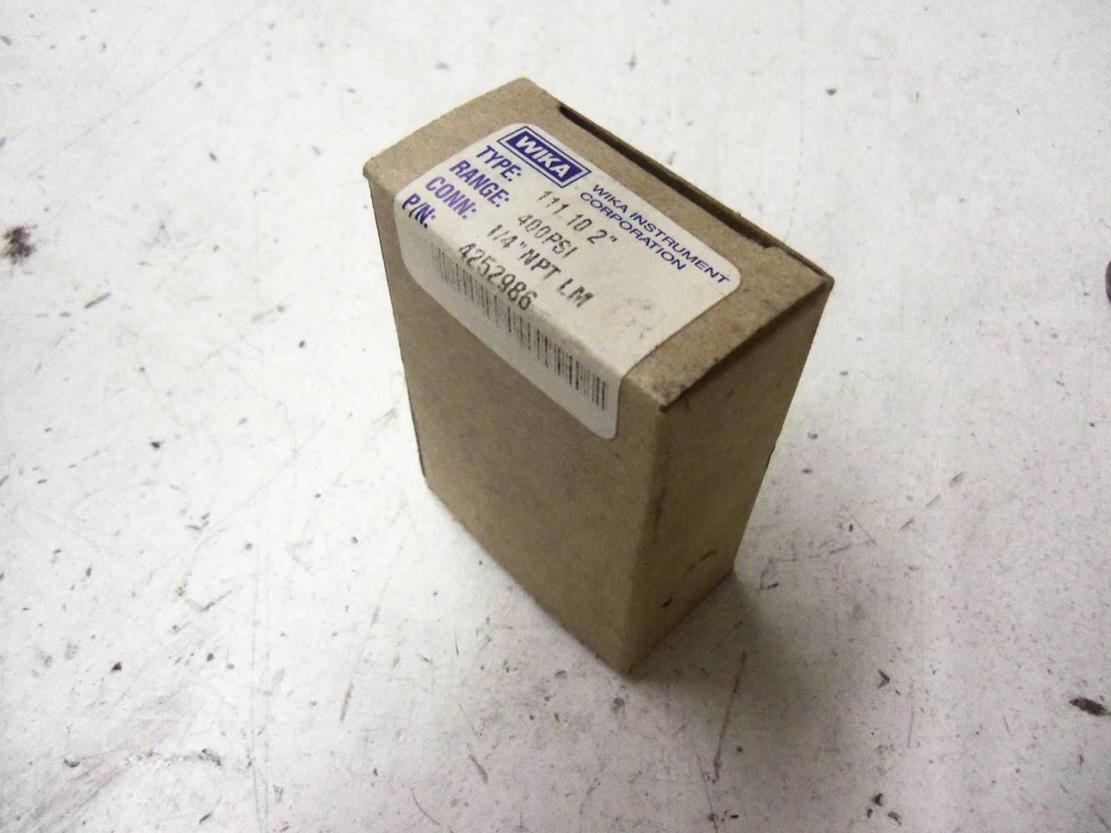 LOT OF 5 WIKA 111.10 2" 400 PSI 4252986 *NEW IN BOX*