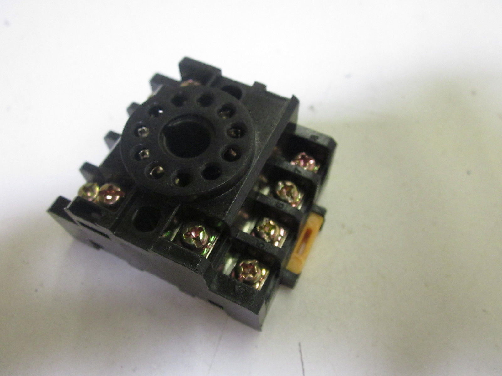 YOUNG ELECTRONICS NDS-11 SOCKET RELAY *NEW NO BOX*