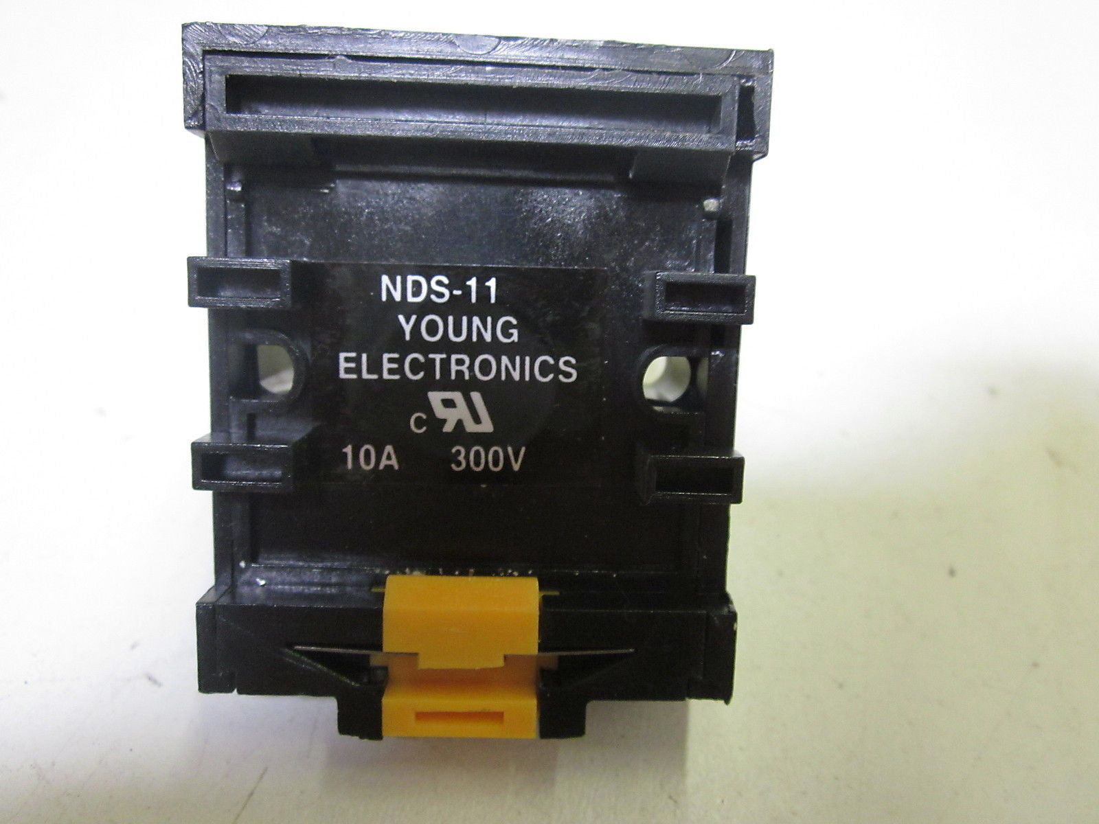 YOUNG ELECTRONICS NDS-11 SOCKET RELAY *NEW NO BOX*