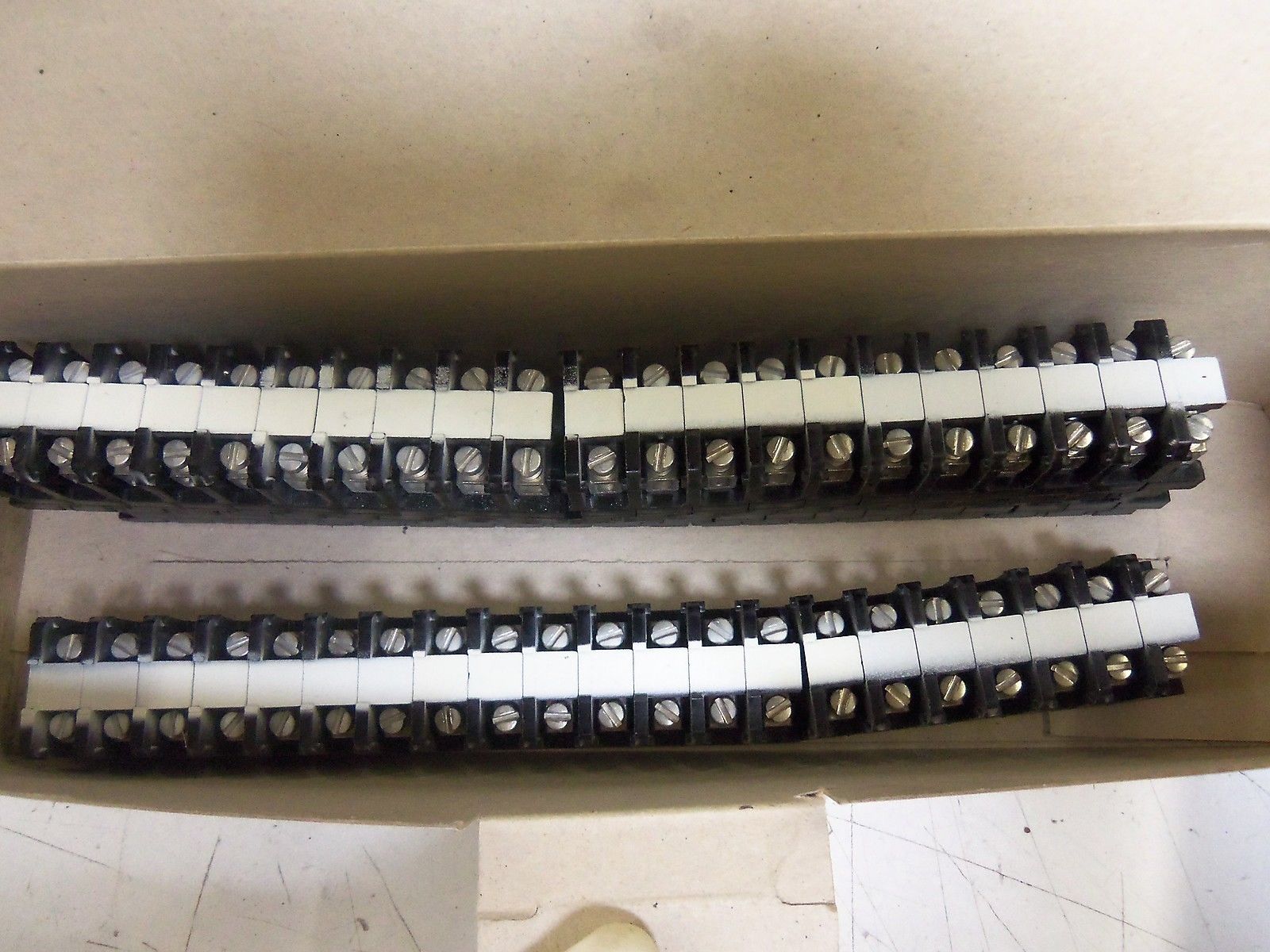 LOT OF 63 BUCHANAN 5124 *NEW IN BOX*