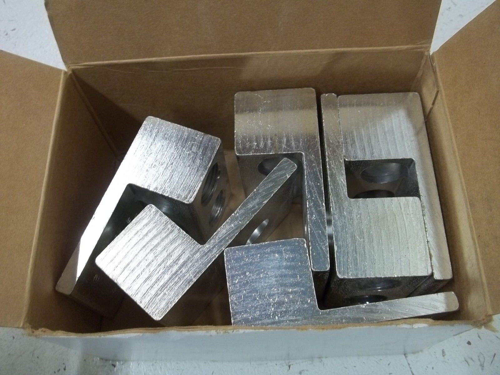 LOT OF 6 BLACKBURN ADR35-21 DUAL RATED CONNECTOR *NEW IN BOX*